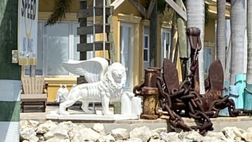 A winged lion and a giant anchor at the base of the lookout tower. Gotta love it!