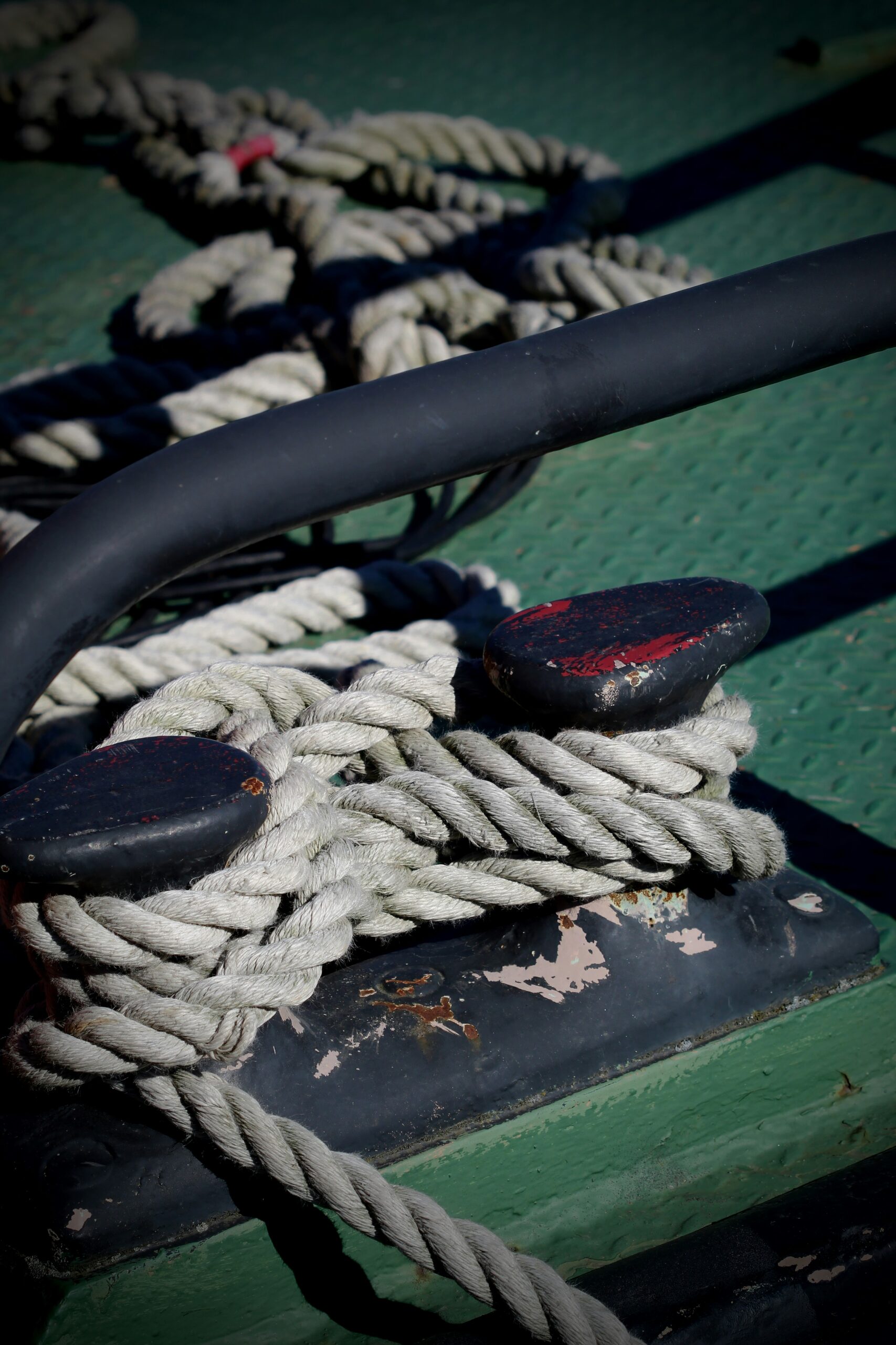 What Are The Dangers Of Boating Without A Rope?