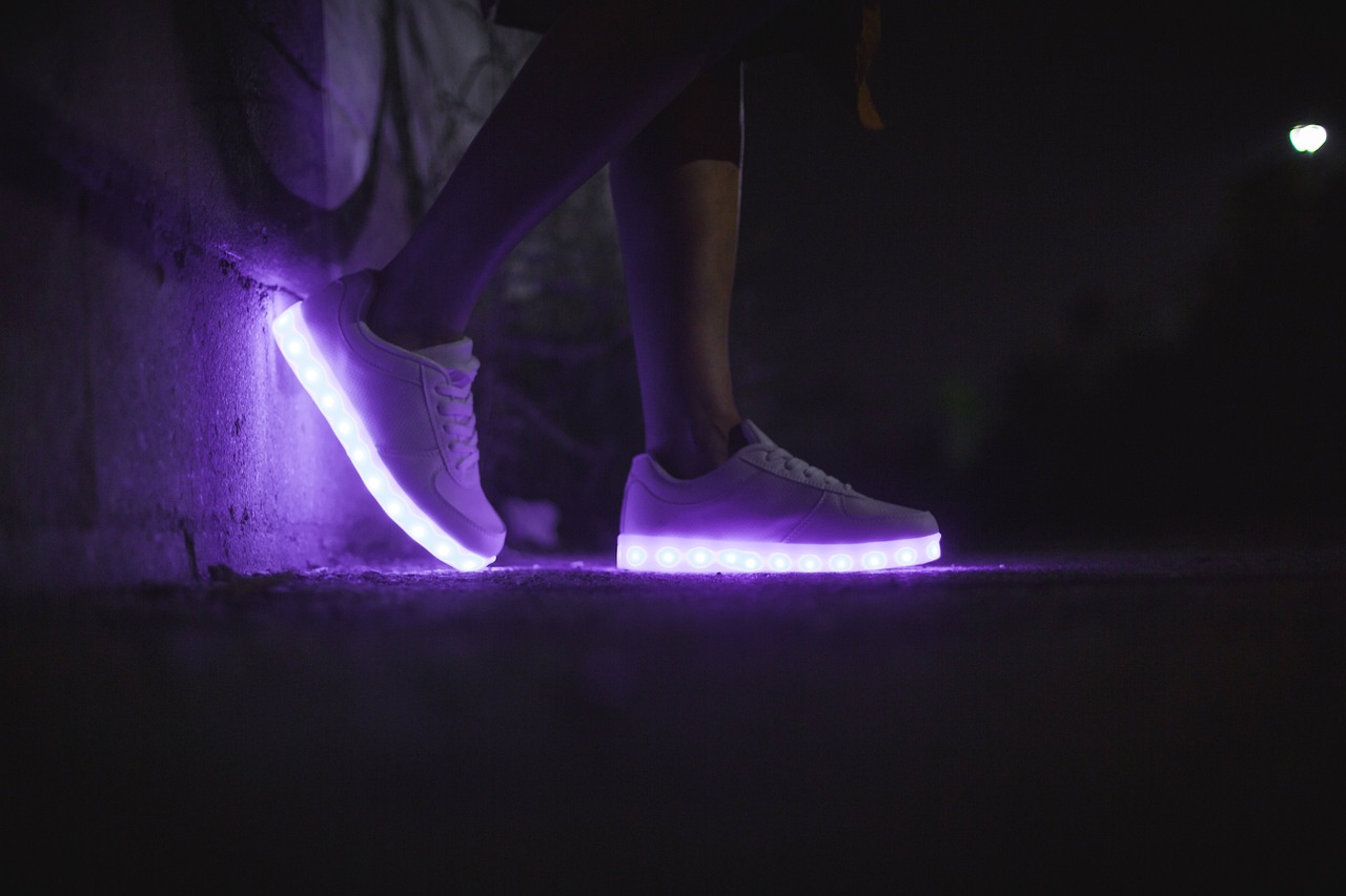 What Are The Advantages Of White Boating Shoes?