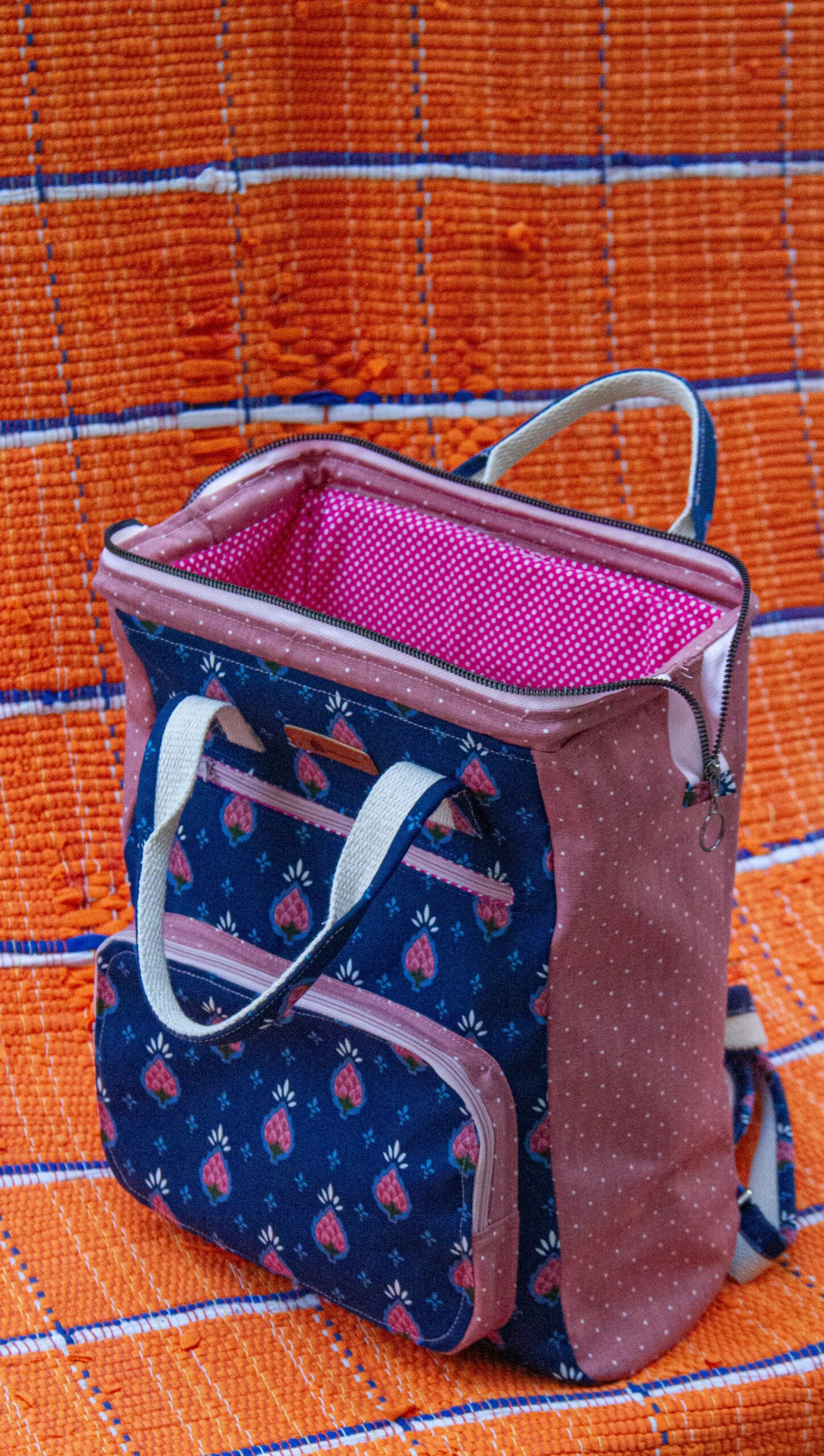 Where Can I Buy Waterproof Purses For Boating?