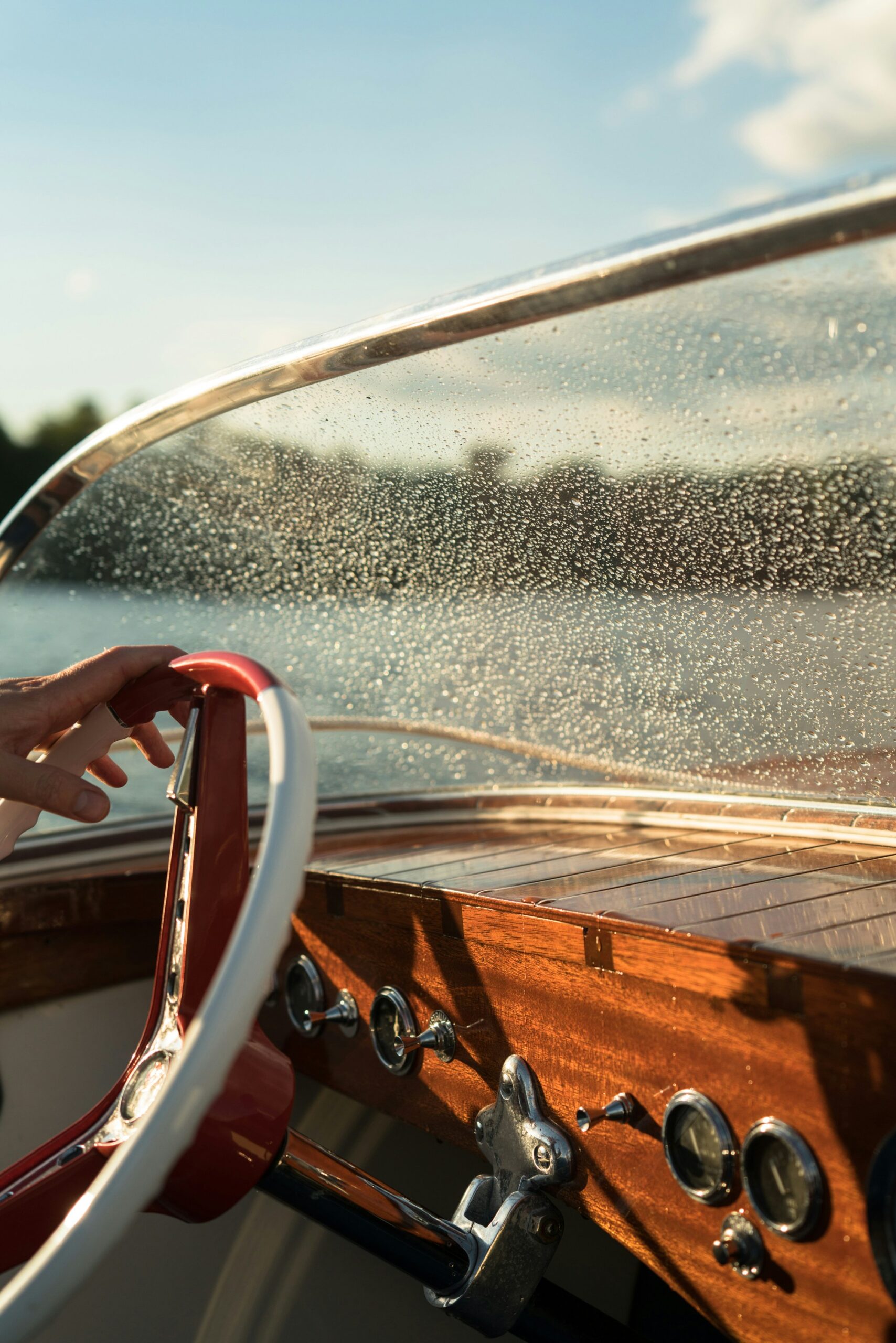 What Are The Characteristics Of Boating Shirts?